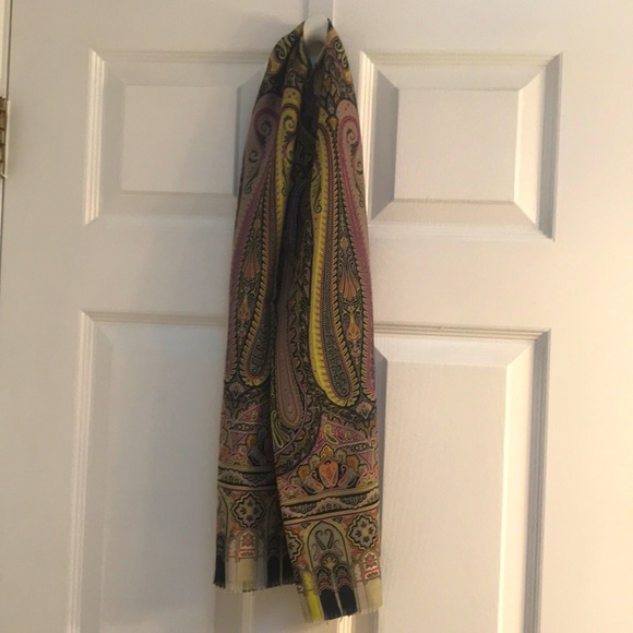 Paisley Etro Milano Scarf in Pristine condition - Picture 7 of 8